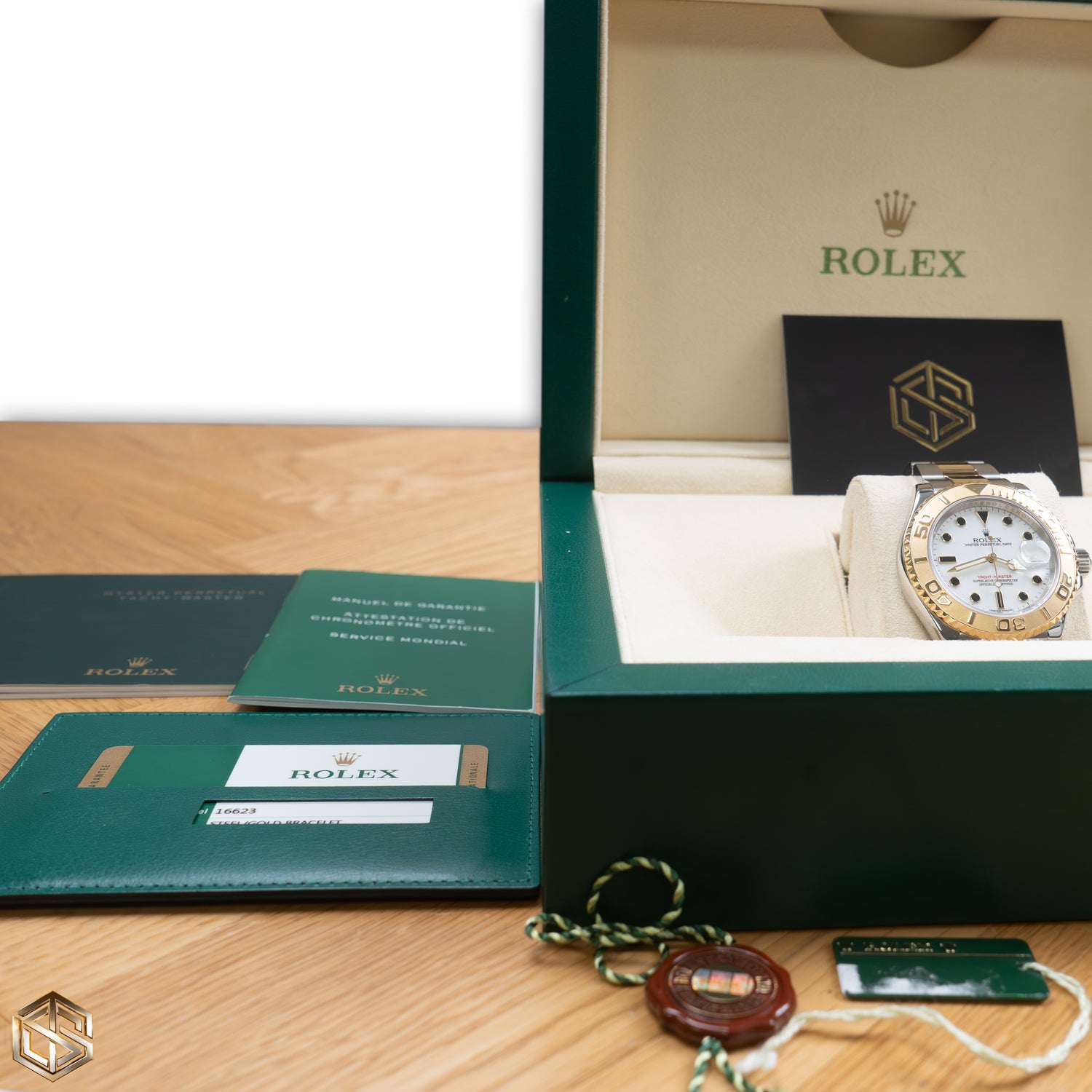 Rolex 16623 Yacht-Master 40 Bi-Metal White Dial 2015 Watch