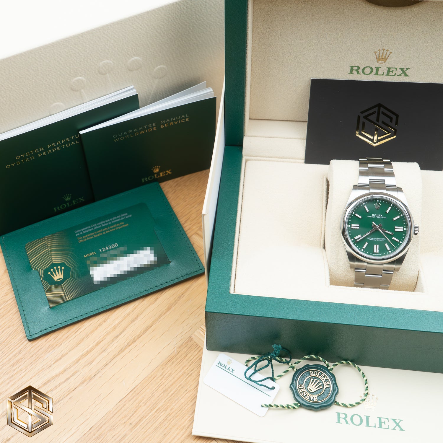 Rolex 124300 Oyster Perpetual 41 Green Dial 2023 Full Set Watch