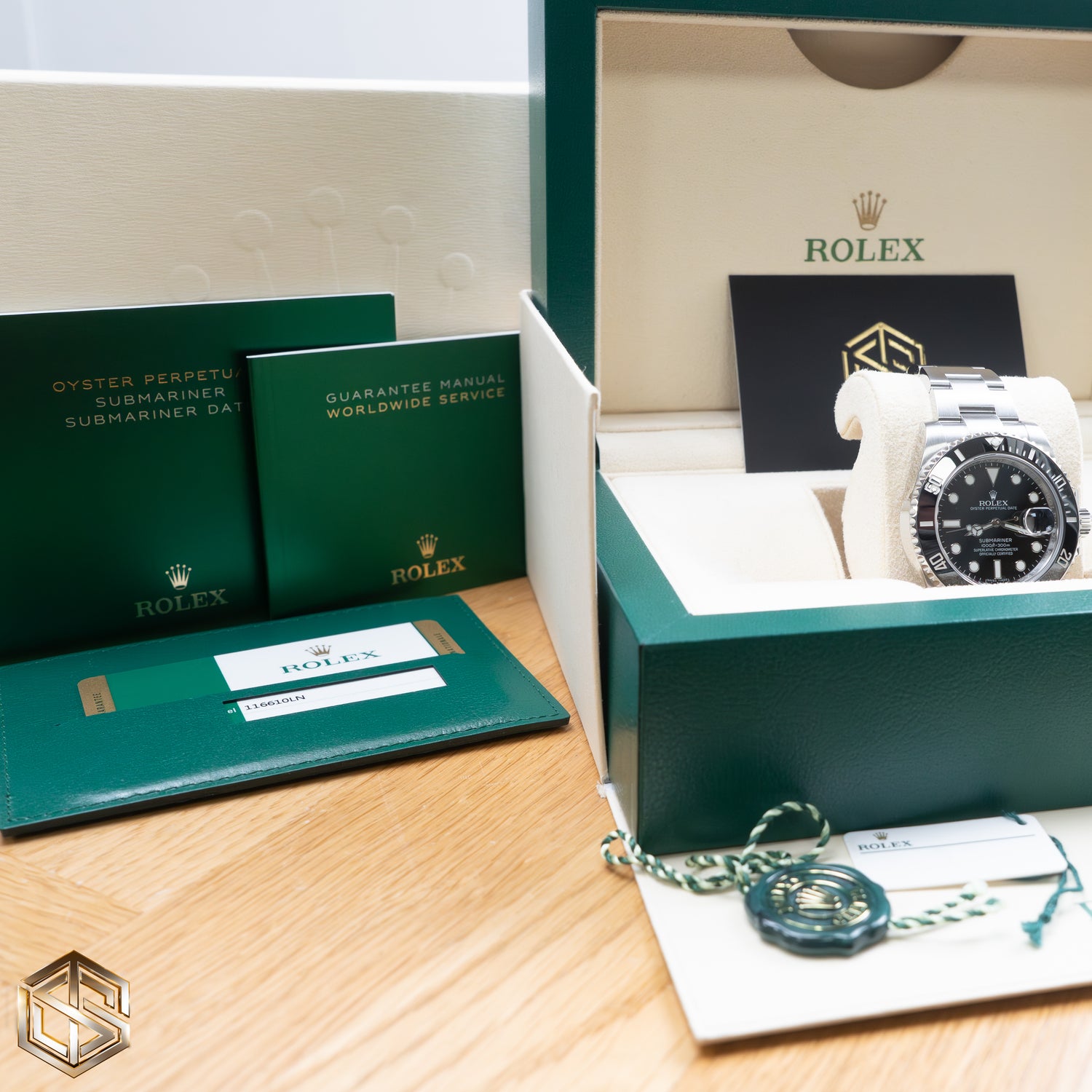 Rolex 116610LN Submariner Date Discontinued 40mm 2018 Full Set Watch