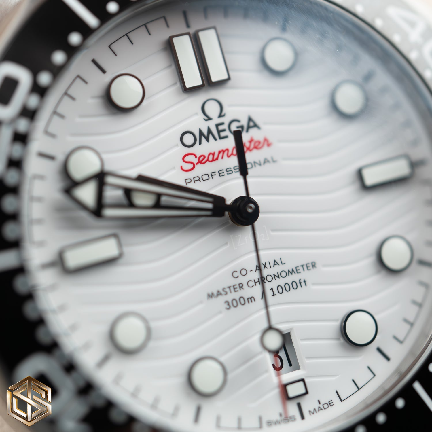 Omega 210.32.42.20.04.001 Seamaster Diver 300m White Dial Rubber Strap 2022 Watch