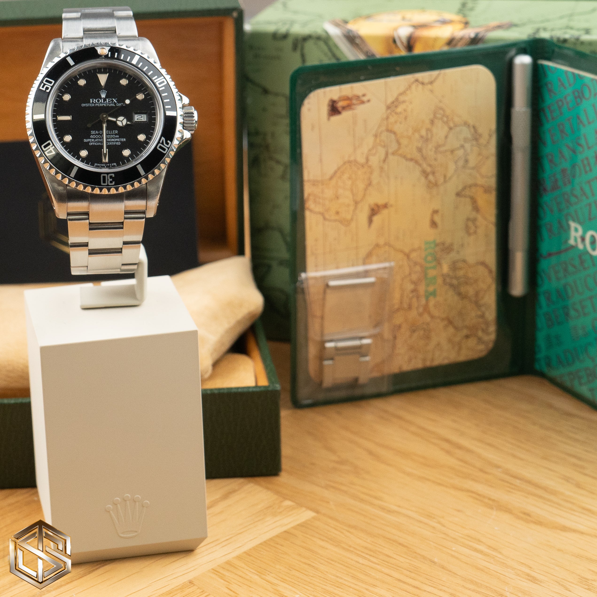 Rolex 16660 Sea Dweller Triple Six 1988 Box Papers Full Set Watch