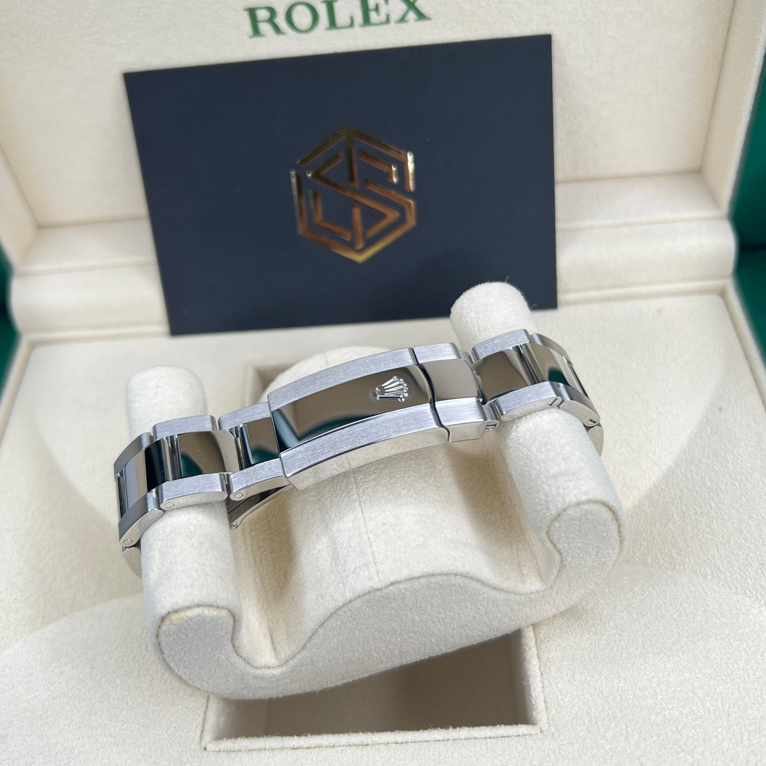 Rolex 126300 Datejust 41 White Roman Numeral Dial Oyster Bracelet 2021 Full Set Watch - SwissTimepieces