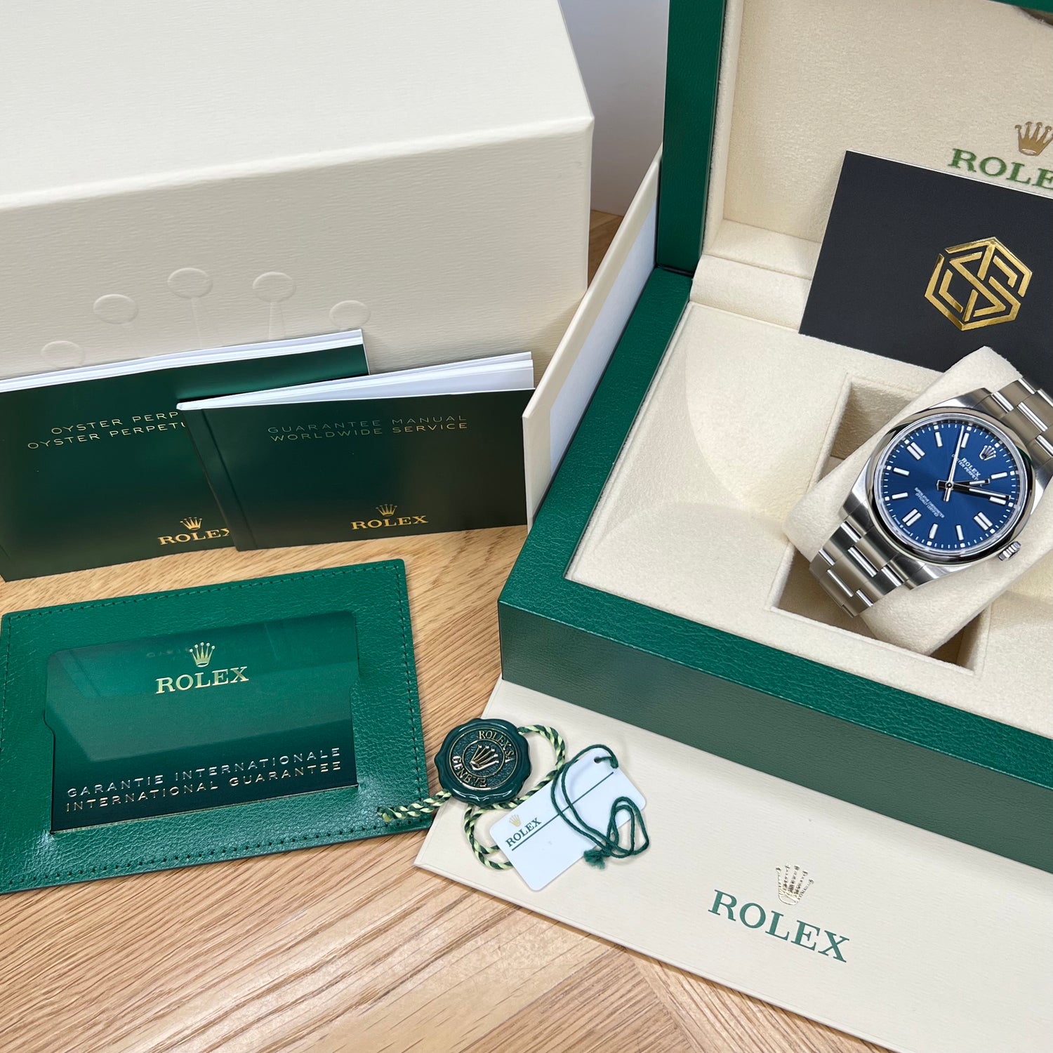 Rolex 124300 Oyster Perpetual 41 Blue Dial 2023 Full Set Watch - SwissTimepieces