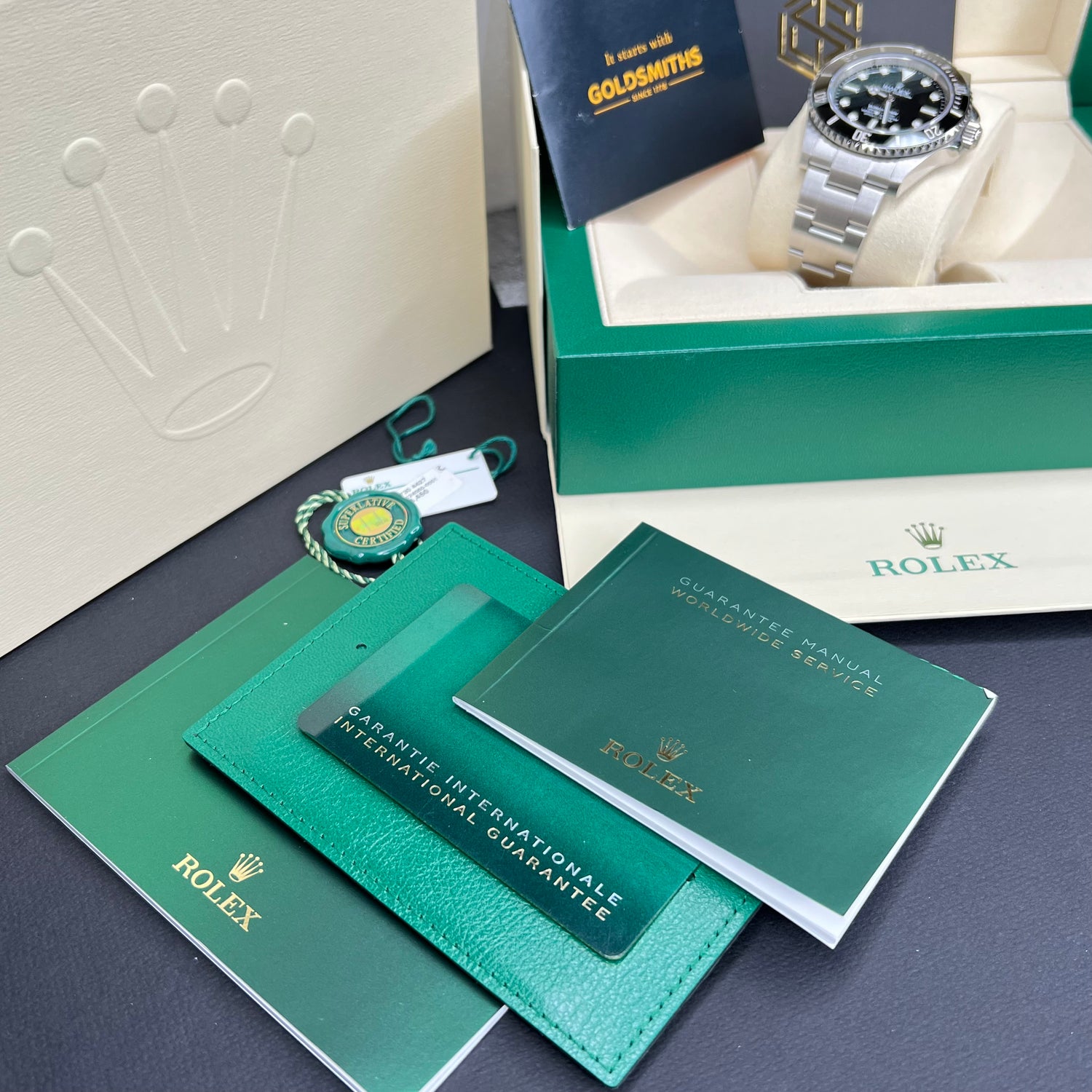 Rolex Submariner No Date 124060 2020 Full Set Watch - SwissTimepieces