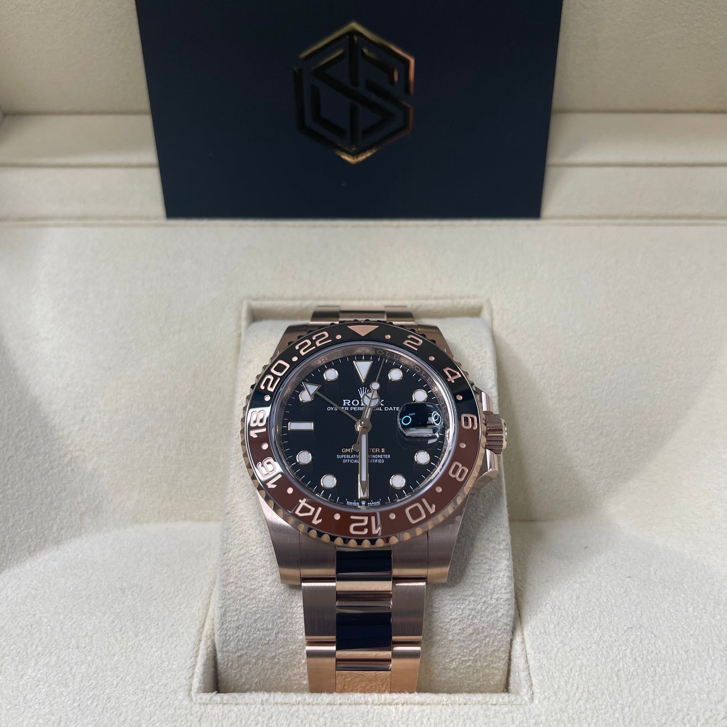 Rolex GMT-Master II 126715CHNR Everose Root Beer 2021 Excellent Condition Watch