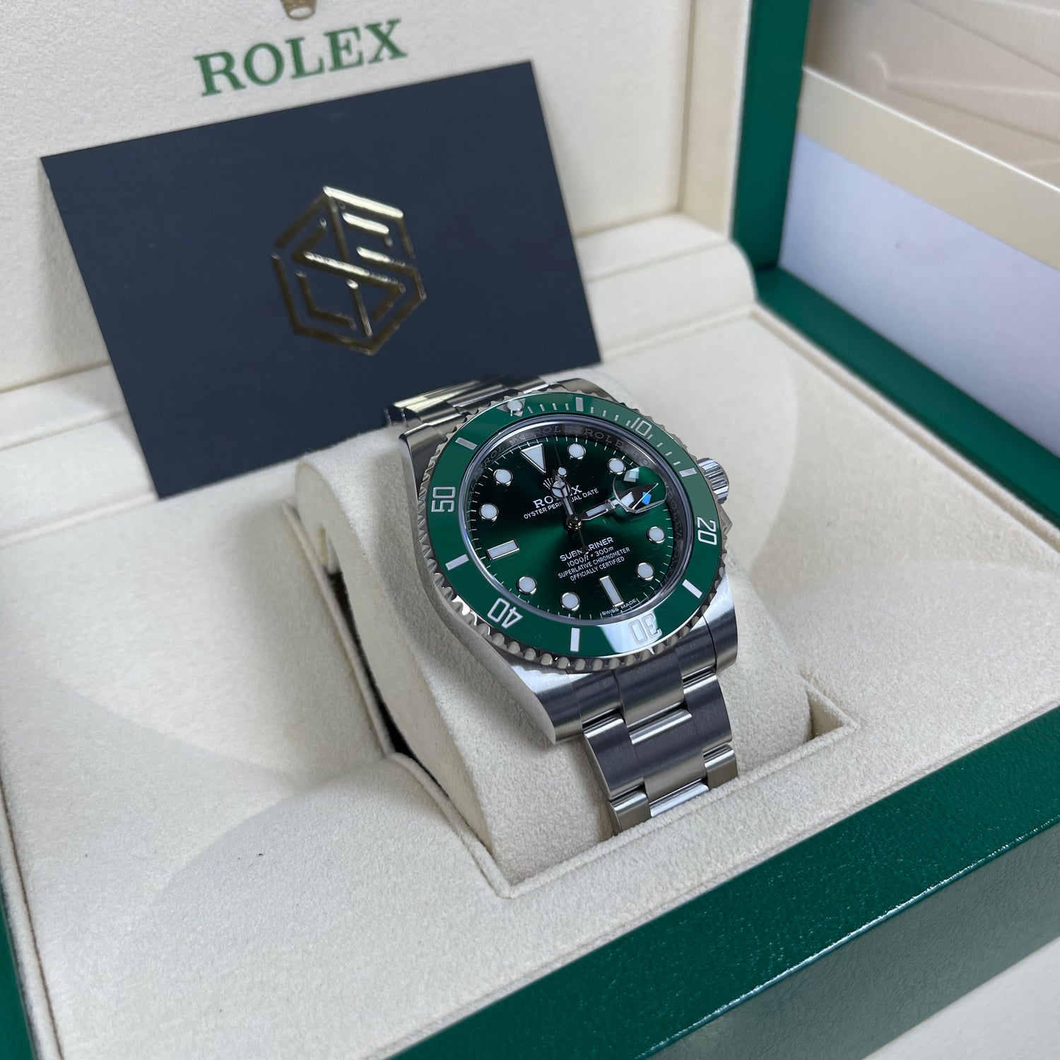 Rolex Submariner Date Hulk 116610LV Mint Condition 2020 Full Set Watch