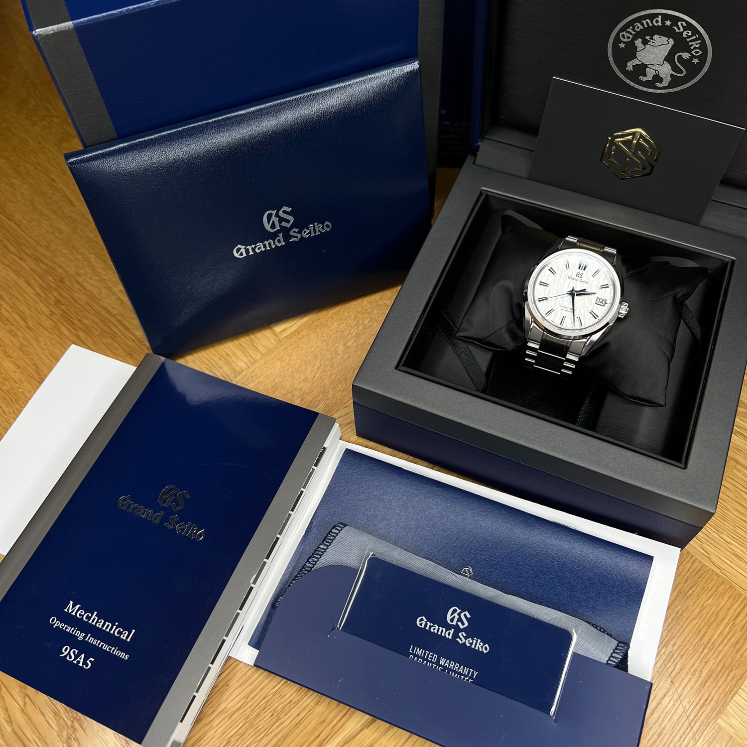 Grand Seiko Evolution 9 Collection SLGH005 'White Birchi' 2022 Watch