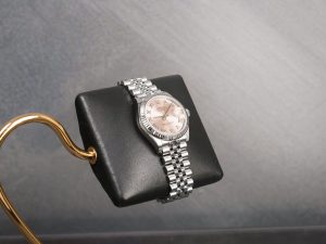 10 Luxury Watches for Valentine’s Day: A Curated Gift Guide for Every Style 4 SwissTimepieces-Valentines-gift-guide-image-4